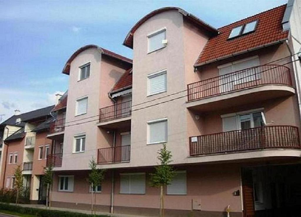 דירות Hajdúszoboszló Major Street Apartman מראה חיצוני תמונה